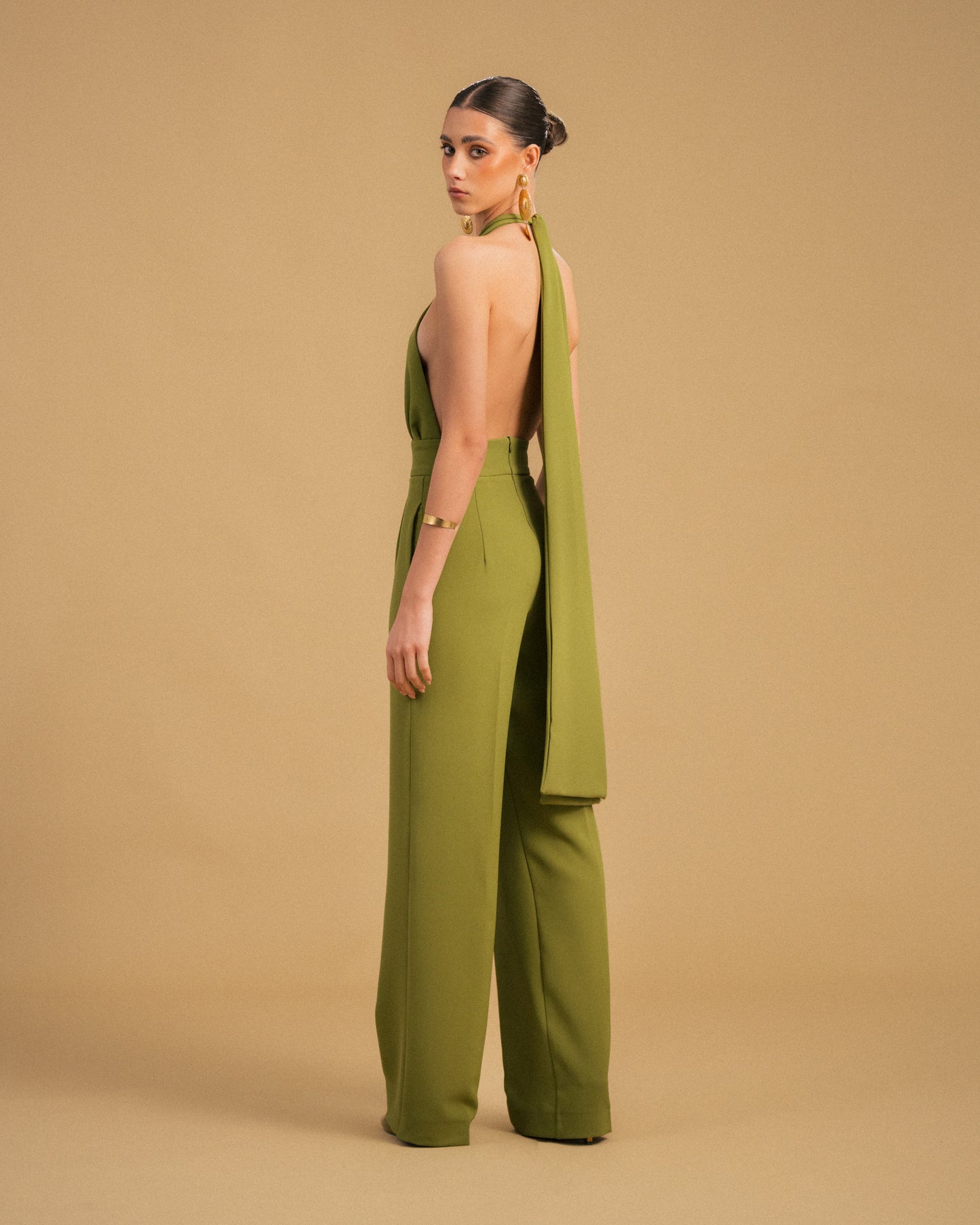 MACACÃO TIRAS CRUZADAS