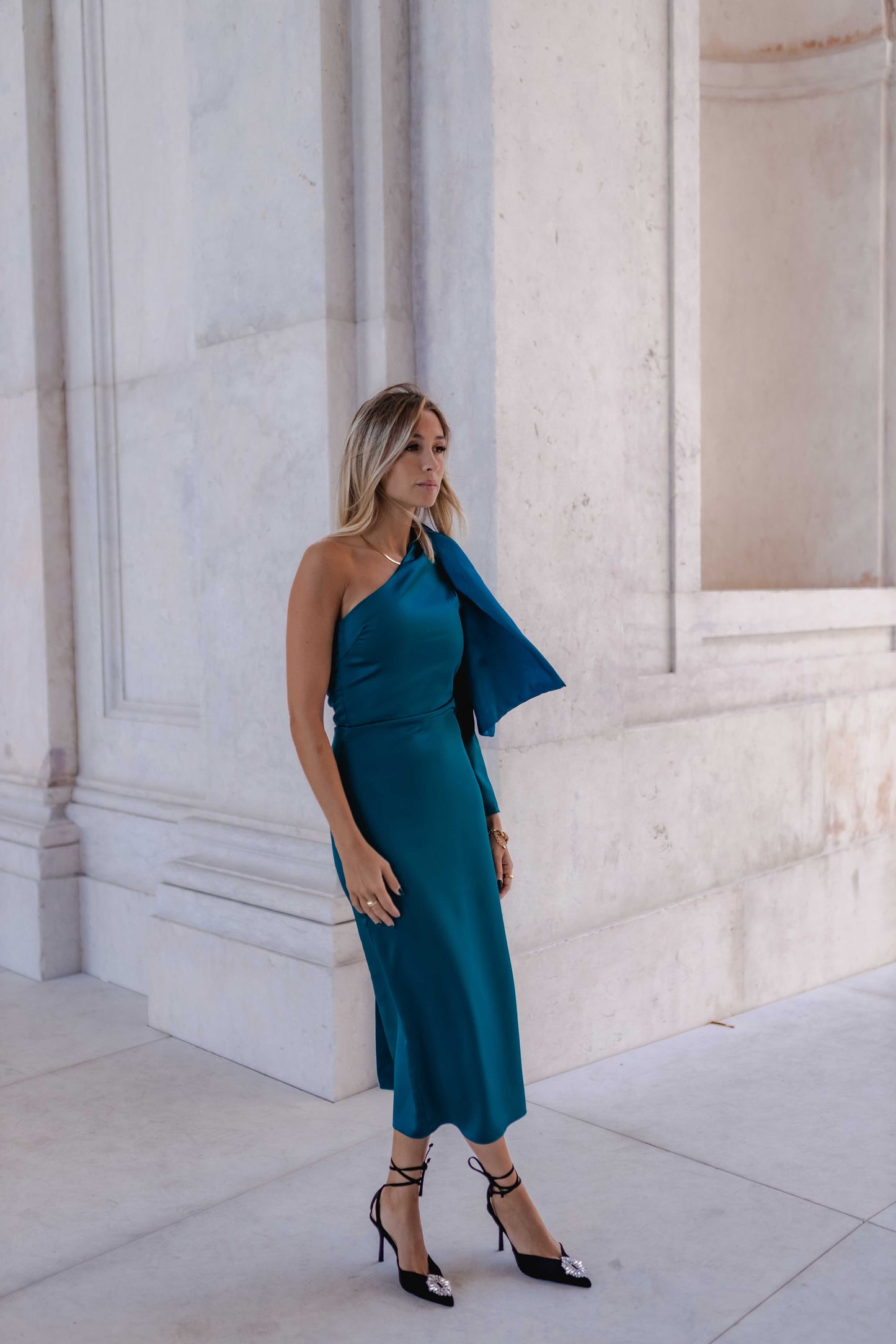 Lace shoulder midi dress