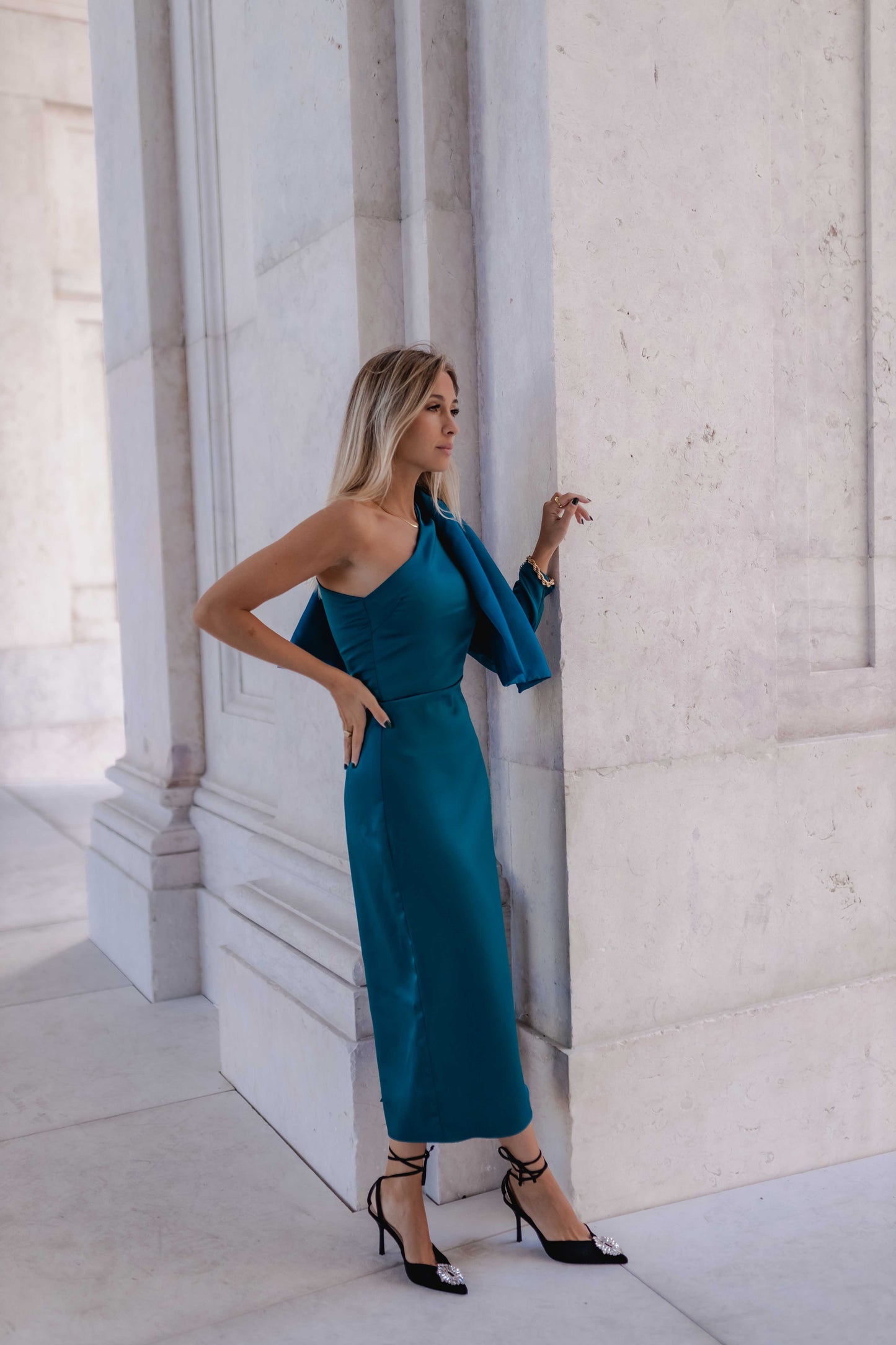 Lace shoulder midi dress