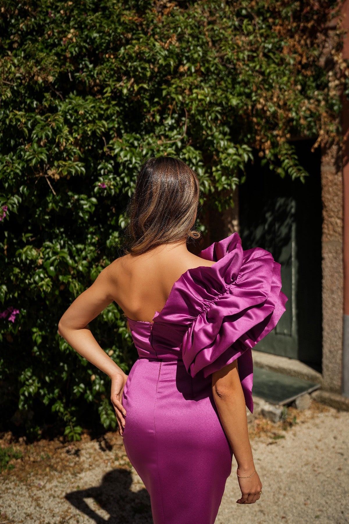 Shoulder ruffle dress
