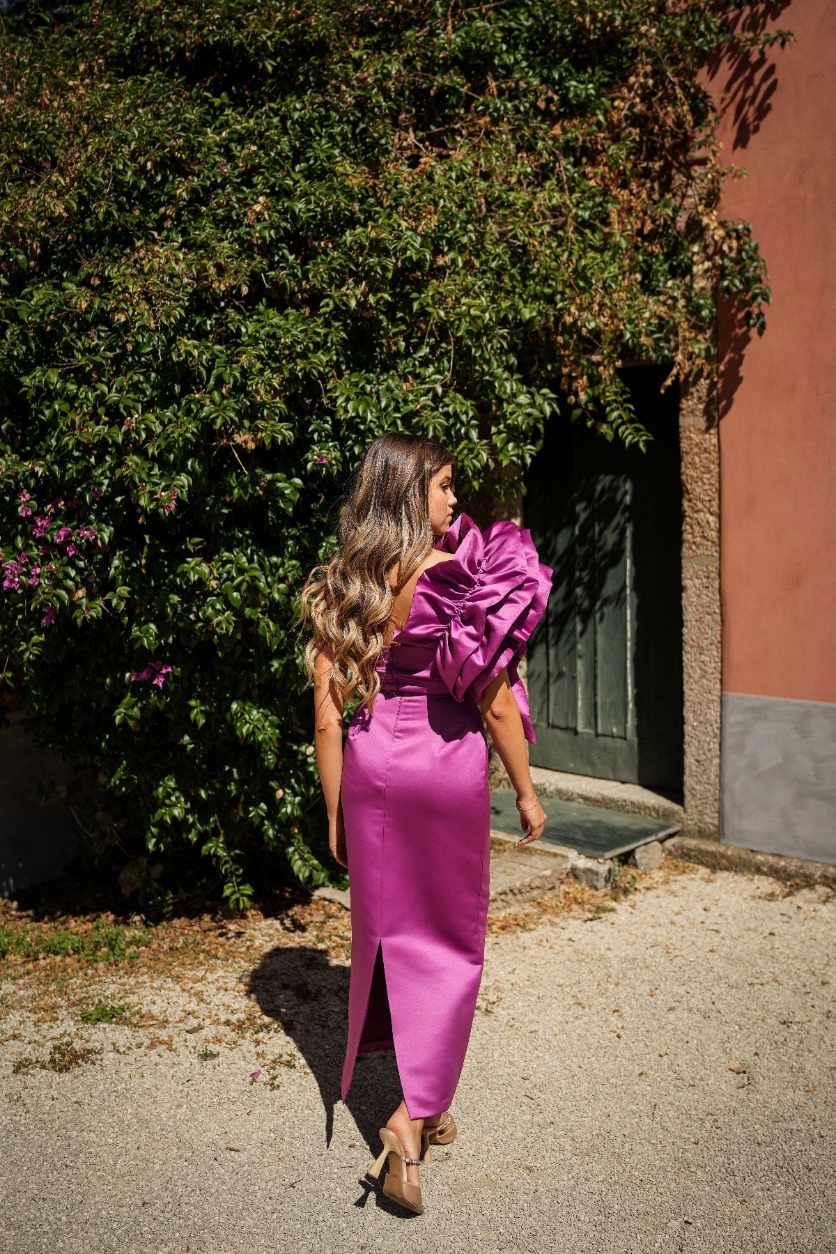 Shoulder ruffle dress