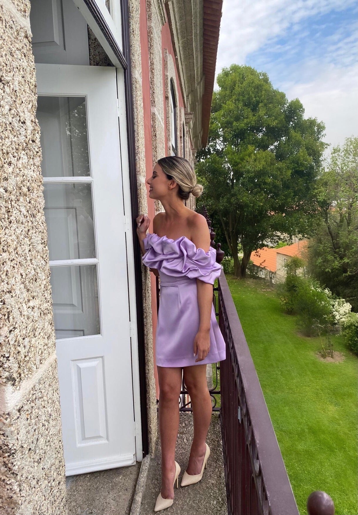 Short frill dress