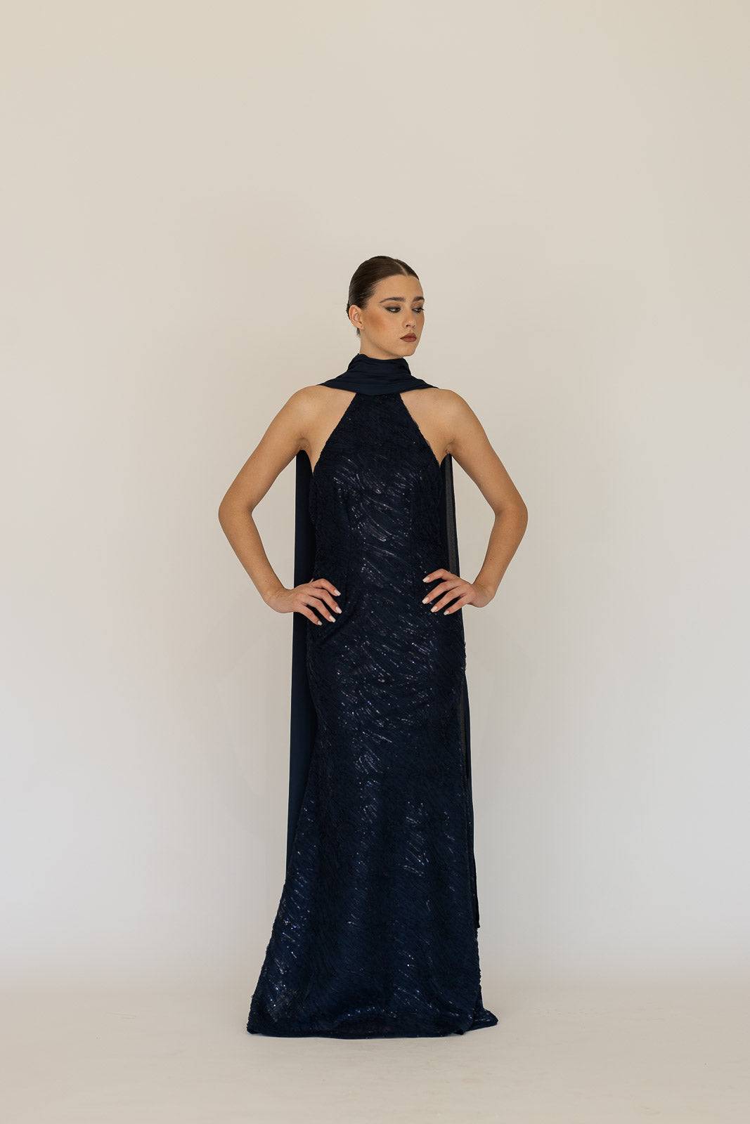VESTIDO BORDADO AZUL MARINHO