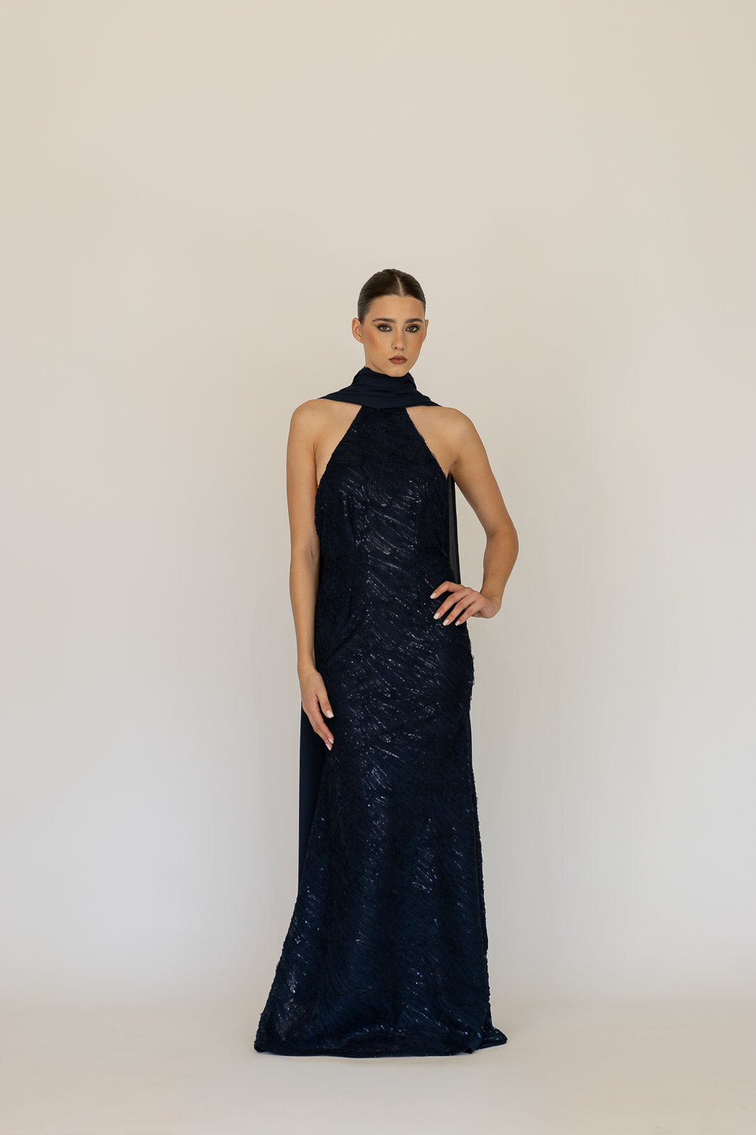 VESTIDO BORDADO AZUL MARINHO