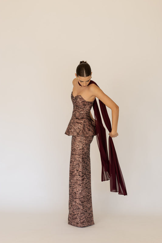CONJUNTO SAIA E TOP JACQUARD COM ECHARPE