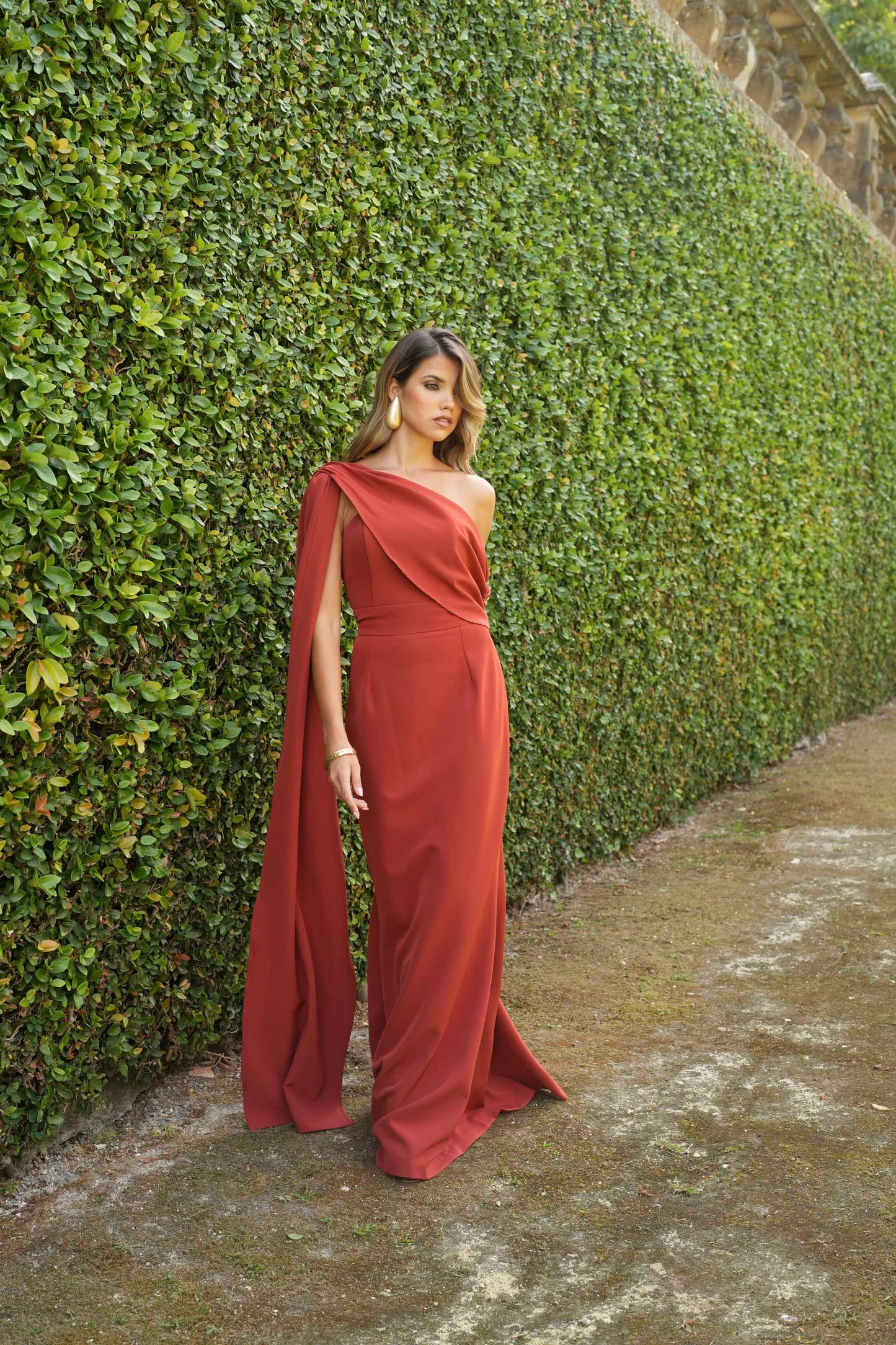 VESTIDO BENI COM CAPA